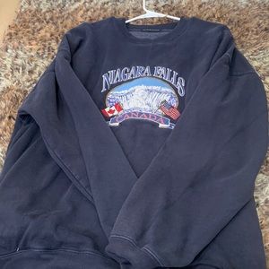 BRANDY MELVILLE NIAGARA FALLS SWEATSHIRT 🤍